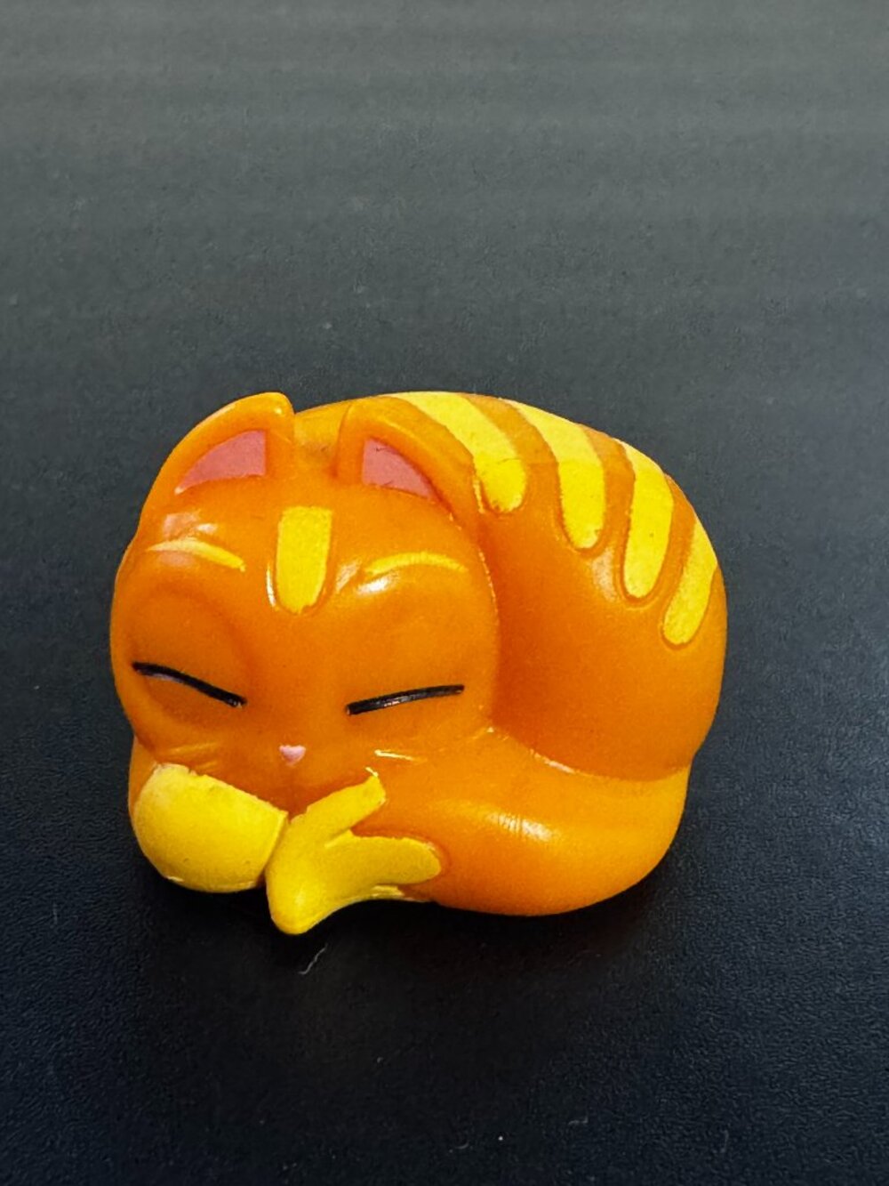 Hasbro Lost Kitties Series Nap-Kin Orange Tabby Cat Figurine, Circa 2018